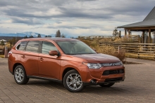 Mitsubishi Outlander GT - US verze 2014 01